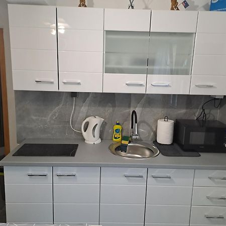 Guest House Neno Огулин Екстериор снимка