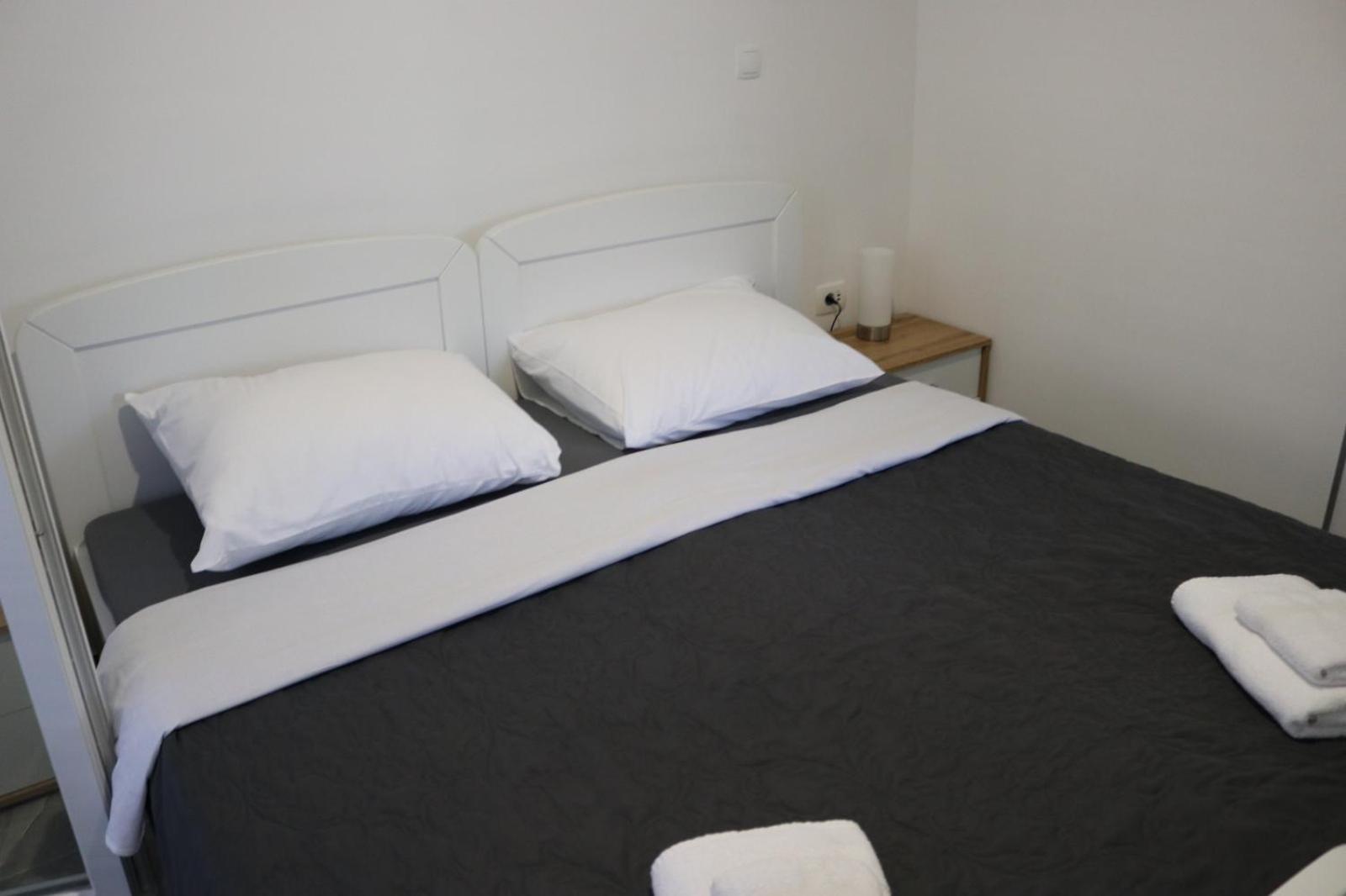 Guest House Neno Огулин Екстериор снимка