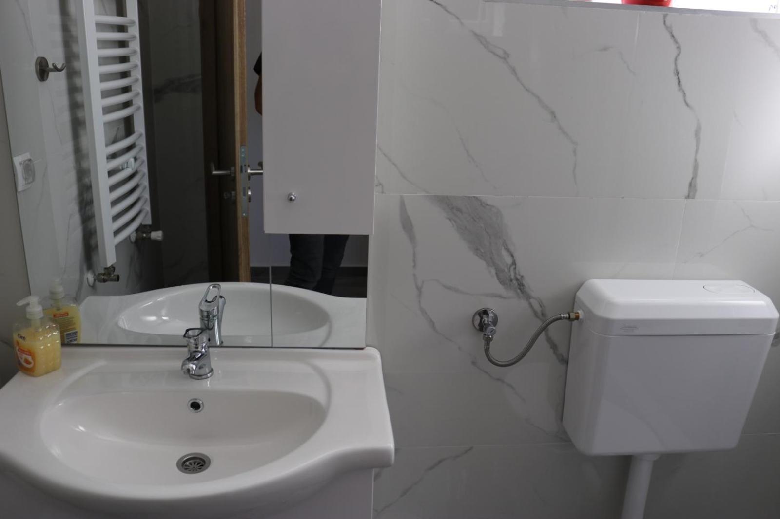 Guest House Neno Огулин Екстериор снимка