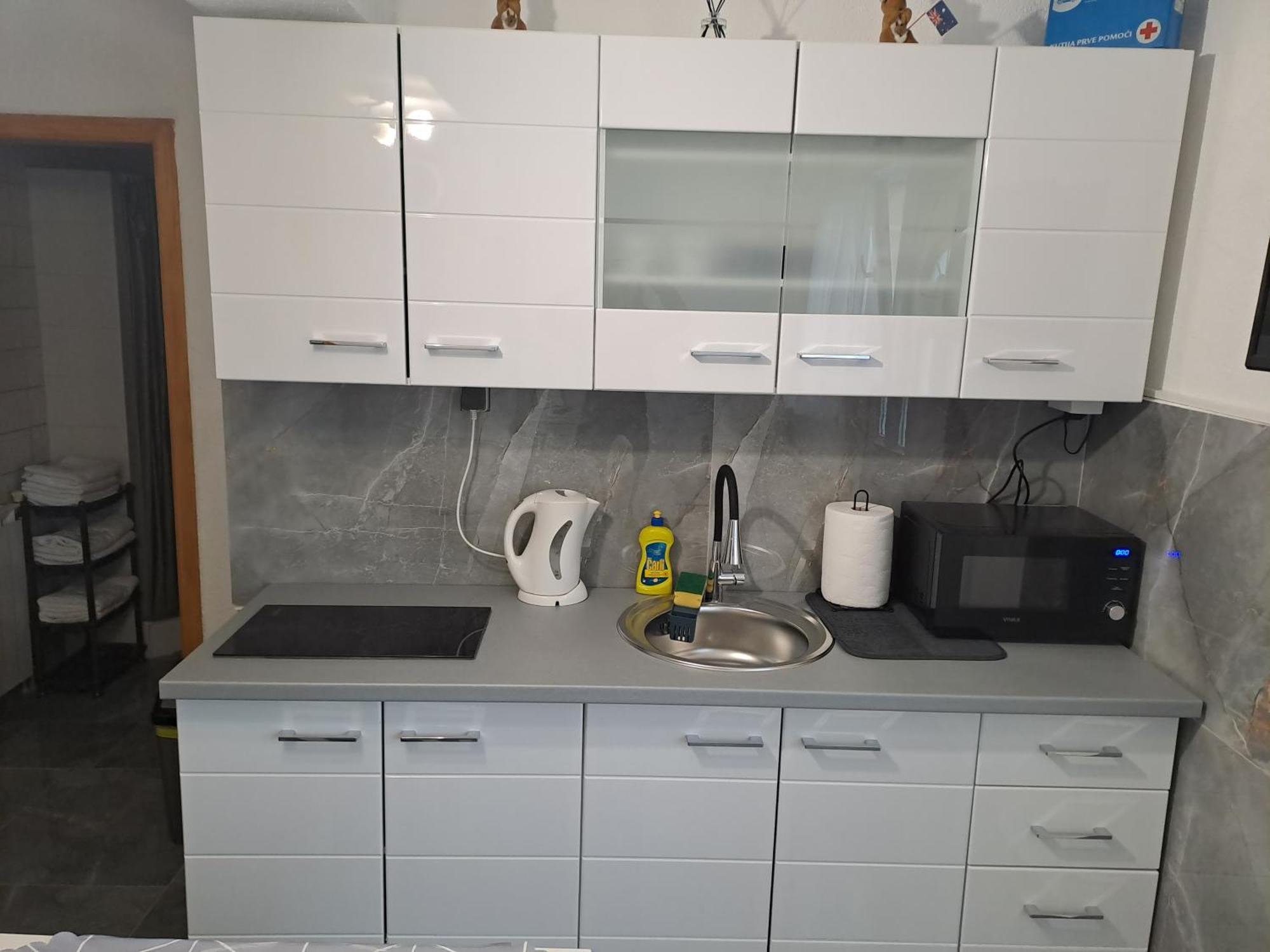 Guest House Neno Огулин Екстериор снимка