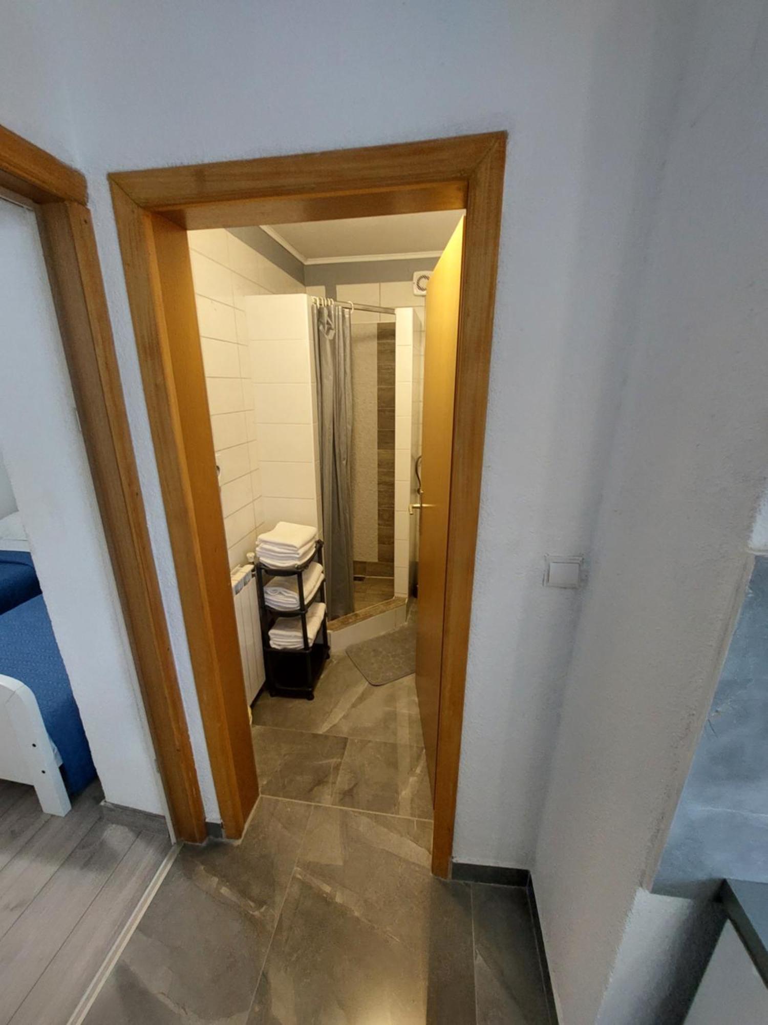 Guest House Neno Огулин Екстериор снимка